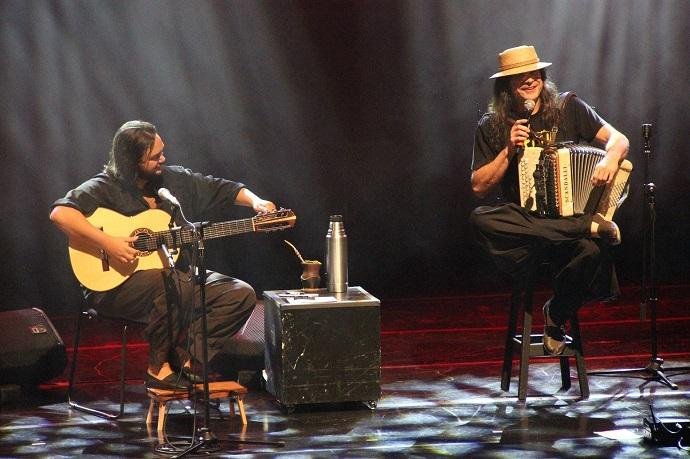 Renato Borghetti e Yamandu Costa se apresentam no Theatro S&atilde;o Pedro