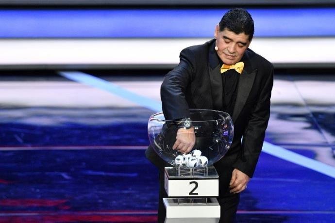 Craque argentino criticou os pa&iacute;ses organizadores da Copa