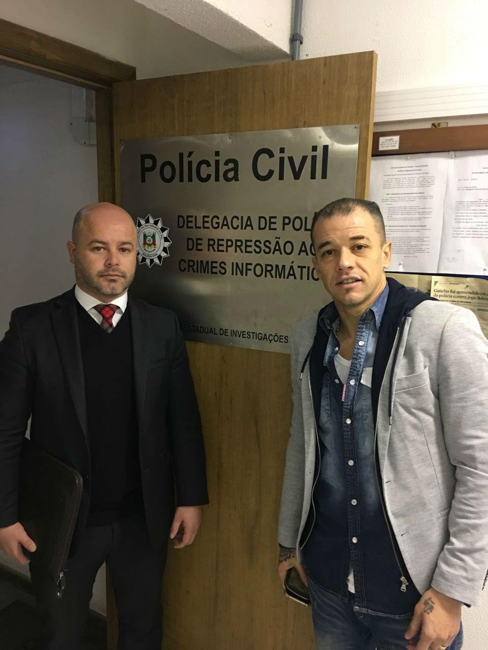 D`Alessandro registra queixas contra boatos em redes sociais