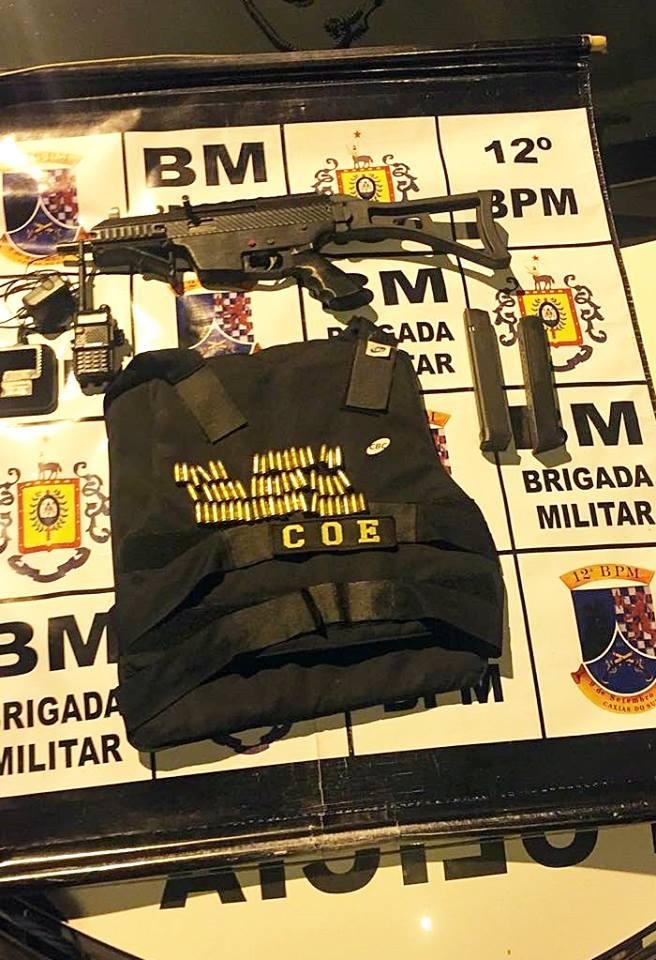 Submetralhadora foi encontrada com casal em Caxias do Sul