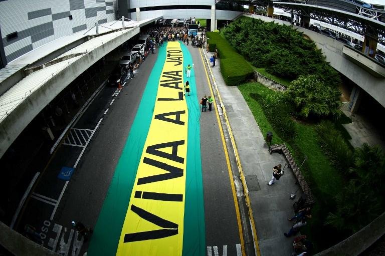 Grupo de elite da Pol&iacute;cia vai apurar tiros contra caravana de Lula