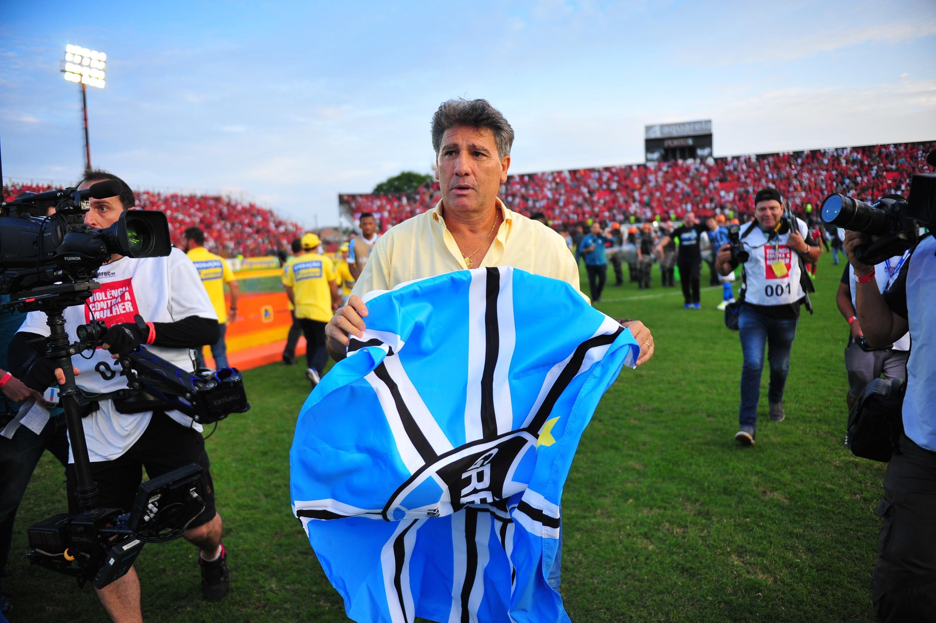 Treinador superou Mano Menezes em n&uacute;mero de conquistas na casamata tricolor