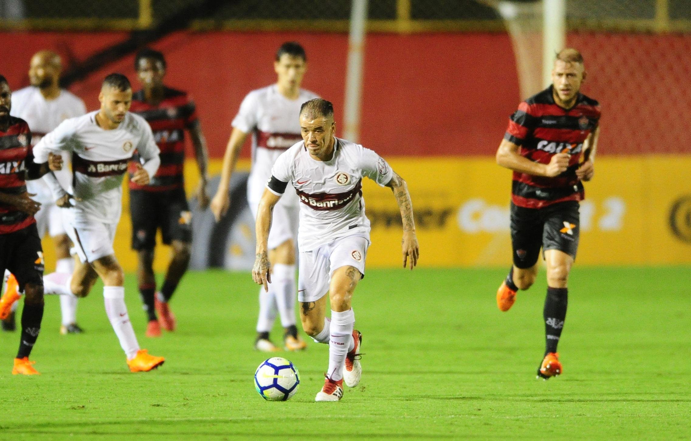 D&acute;Alessandro lamentou a falta de regularidade do Inter na temporada