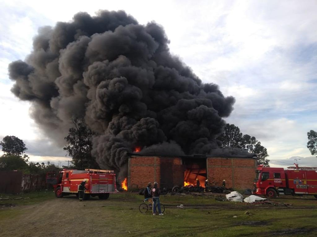 Fuma&ccedil;a podia ser avistada de outras partes da cidade