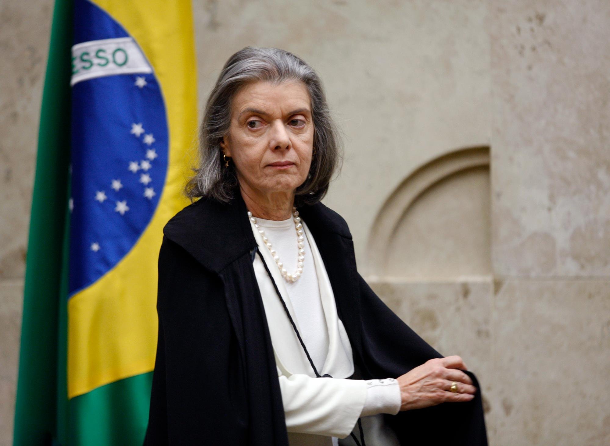 Temer viaja ao Paraguai e C&aacute;rmen L&uacute;cia assume presid&ecirc;ncia tempor&aacute;ria