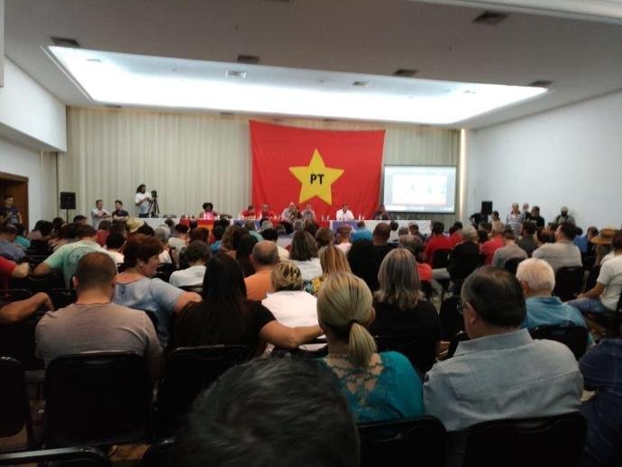 PT lan&ccedil;a Miguel Rossetto como candidato a governador do RS
