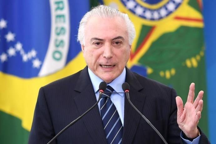 Temer deve retornar ainda na segunda-feira ao Brasil