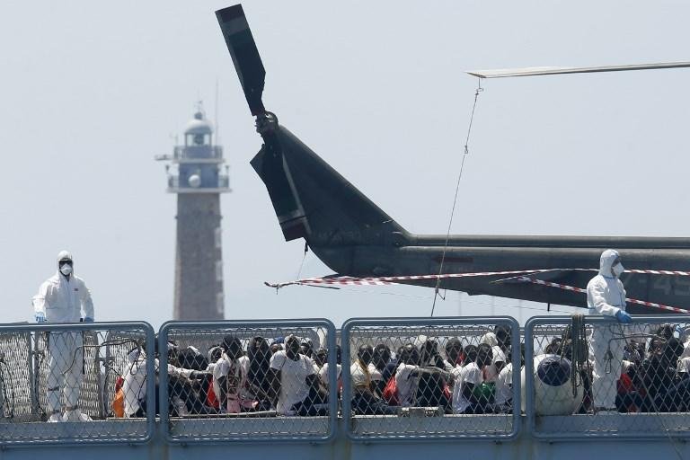Termina desembarque de imigrantes do "Aquarius"
