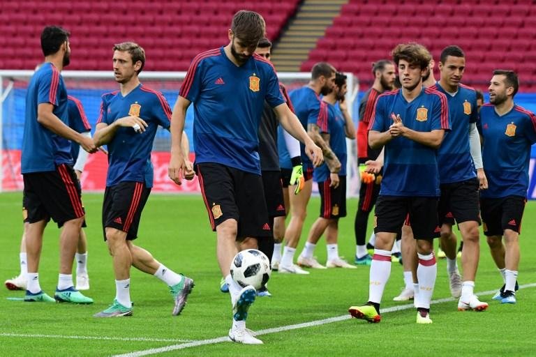 Bar&ccedil;a admite "surpresa e mal-estar" com Piqu&eacute;