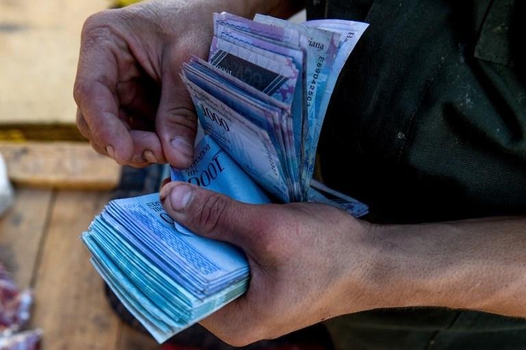 Maduro aumenta sal&aacute;rio m&iacute;nimo da Venezuela em 103%