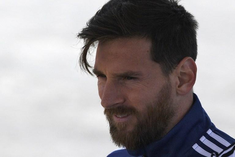 Jordi Alba n&atilde;o entende cr&iacute;ticas &agrave; Messi