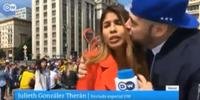 Jornalista colombiana foi beijada e assediada ao vivo no Mundial