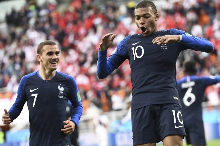 Fran&ccedil;a fez 1 a 0 no Peru