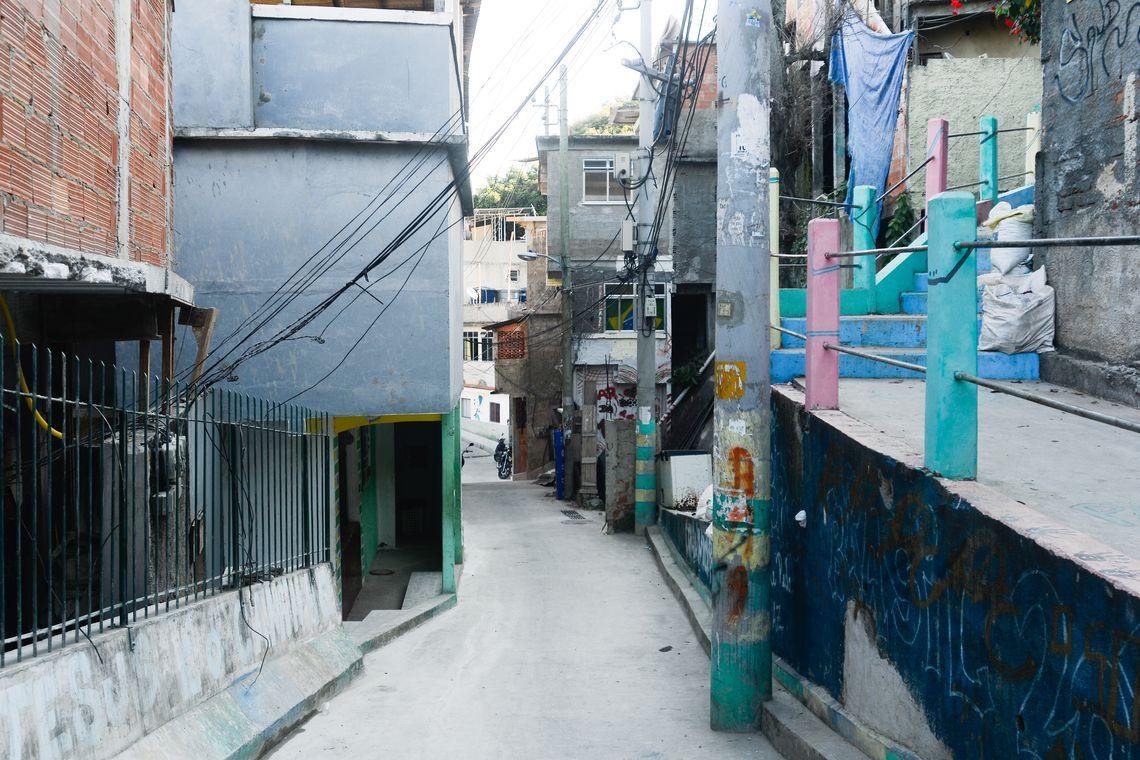 PM e criminosos trocaram tiros no Morro da Babil&ocirc;nia