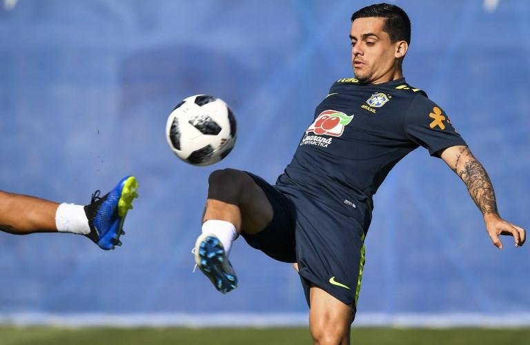 Fagner durante o treino deste domingo