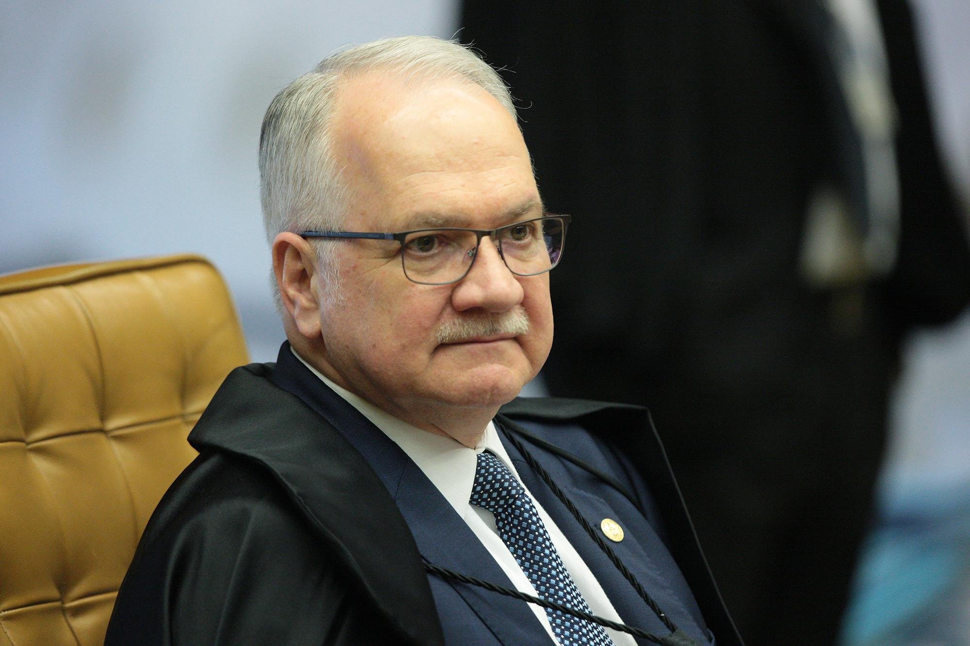 Ministro acolheu parcialmente recurso da defesa do ex-presidente e n&atilde;o remeteu caso &agrave; Segunda Turma