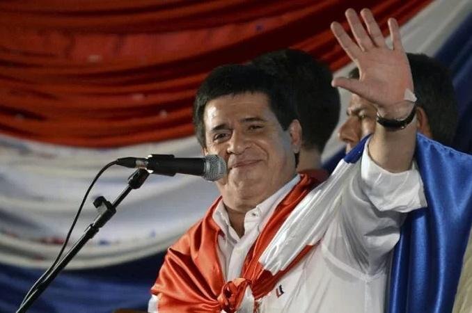 Pol&iacute;tico abriria m&atilde;o de mandato na presid&ecirc;ncia para assumir como senador ativo no Congresso