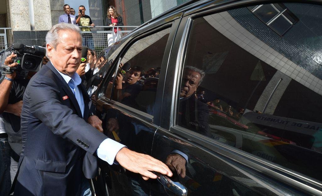 Decis&atilde;o foi tomada a partir de um habeas corpus protocolado pela defesa de Dirceu