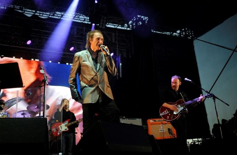 Ray Davies disse que grupo est&aacute; voltando depois de 20 anos