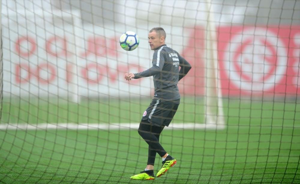 D&acute;Alessandro teve bom desempenho e deve substituir Patrick contra o Atl&eacute;tico-PR