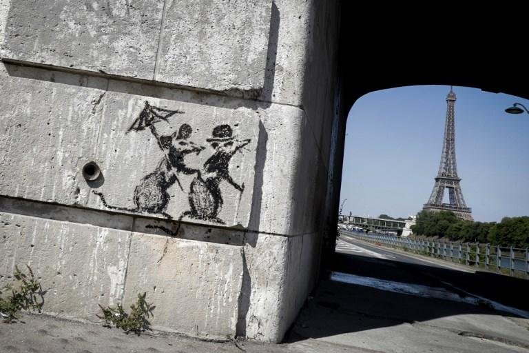 Banksy reivindica v&aacute;rias das obras surgidas misteriosamente em Paris