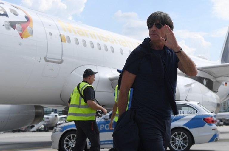 L&ouml;w deixou a porta aberta a todas as op&ccedil;&otilde;es em rela&ccedil;&atilde;o a seu futuro