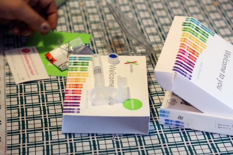 M&atilde;es que tiveram filhos rec&eacute;m-nascidos afastados e raptados buscam encontrar respostas com testes de DNA