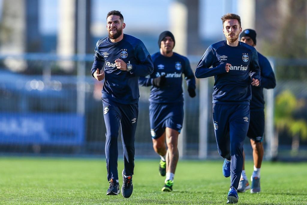 Marcelo Oliveira comemorou chegada de Marinho