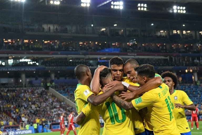 Sele&ccedil;&atilde;o Brasileira tem esperan&ccedil;as de contar com Marcelo, Danilo e at&eacute; mesmo Douglas Costa	
