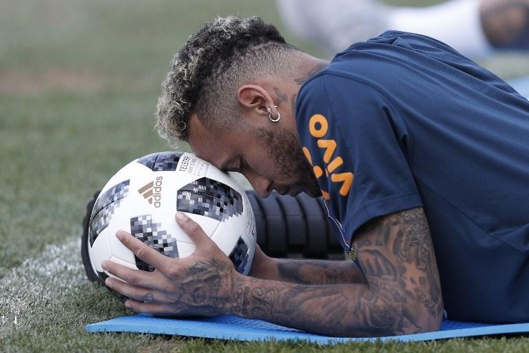 Neymar &eacute; atra&ccedil;&atilde;o nos treinos da Sele&ccedil;&atilde;o Brasileira