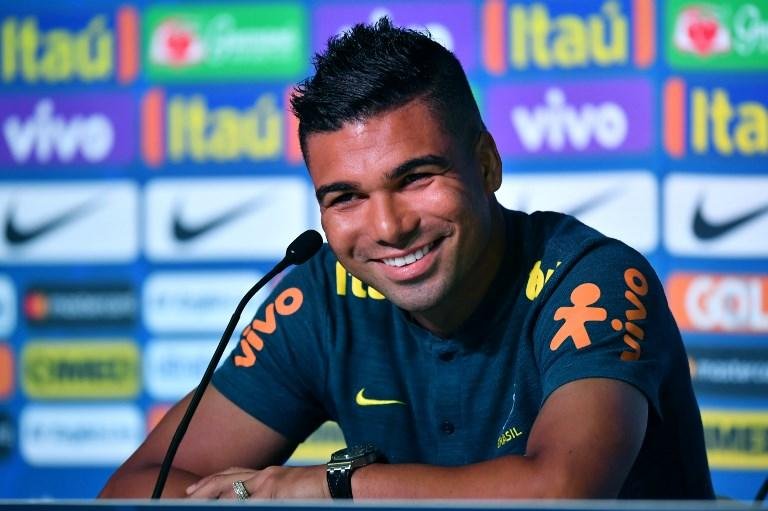 Casemiro negou existir um esquema para proteger Neymar