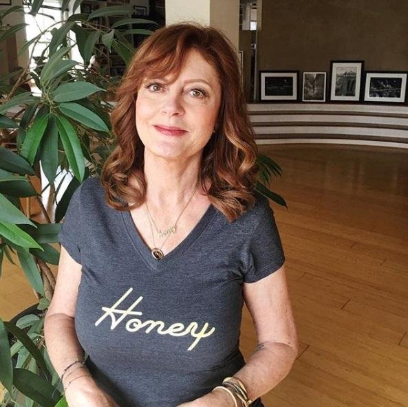Susan Sarandon &eacute; presa ap&oacute;s protestar contra Trump 