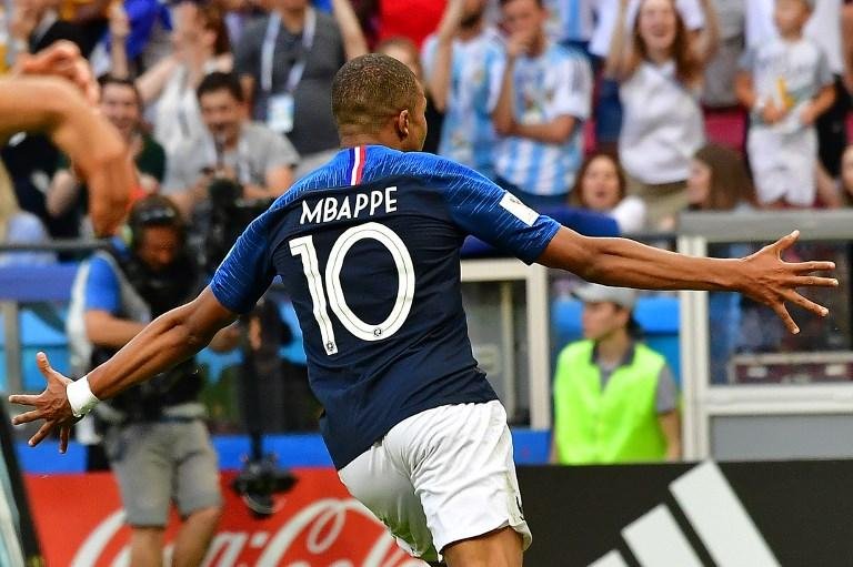 Mbapp&eacute; foi o craque do jogo