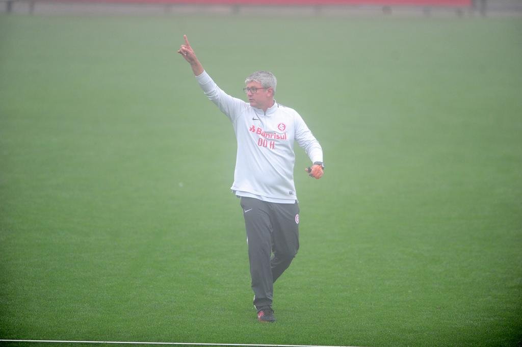 Fabiano v&ecirc; como positivo tempo de treinamentos para Odair ajustar a equipe