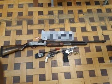 Quadrilha &eacute; presa com carro clonado e armas em Novo Hamburgo 
