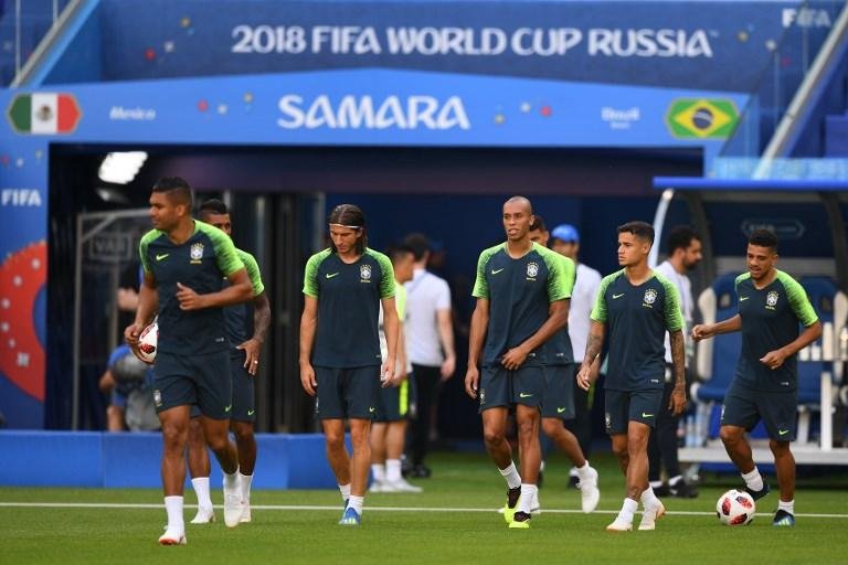 Brasil enfrenta o M&eacute;xico nesta segunda-feira