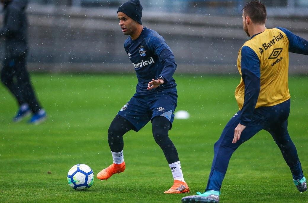 Aumenta concorr&ecirc;ncia no setor ofensivo do Gr&ecirc;mio 