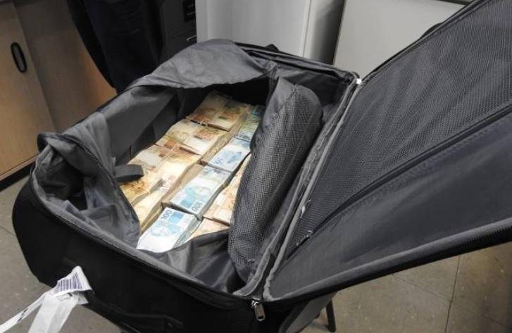 Origem de dinheiro que chegaria de SP ao RS ser&aacute; investigada pela PF