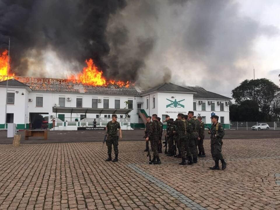 Comando da unidade destaca a perda hist&oacute;rica e administrativa com o inc&ecirc;ndio