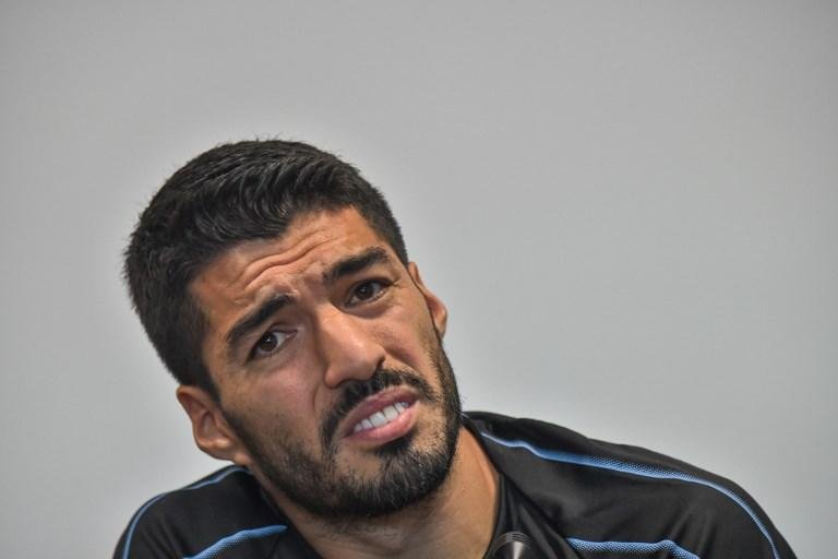 Su&aacute;rez acha dif&iacute;cil Cavani enfrentar a Fran&ccedil;a