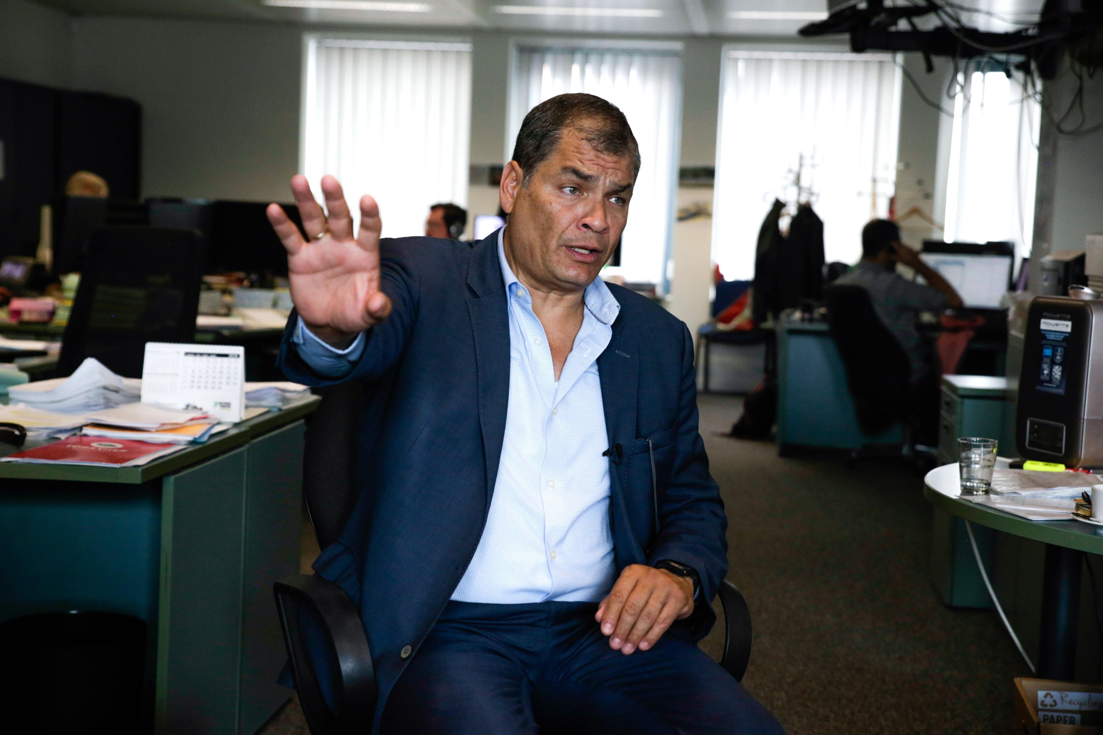 Ex-presidente do Equador teve pris&atilde;o solicitada &agrave; Interpol