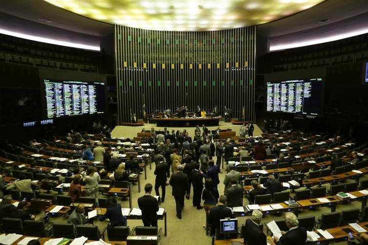Governo busca modelo para privatiza&ccedil;&atilde;o da estatal do setor de energia