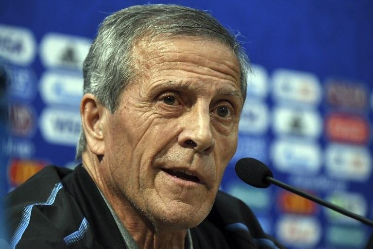 Tab&aacute;rez se incomodou com alguns coment&aacute;rios sobre a les&atilde;o de Cavani