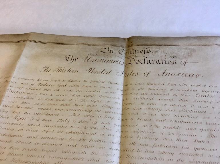 Valiosa c&oacute;pia da Declara&ccedil;&atilde;o de Independ&ecirc;ncia dos EUA &eacute; encontrada na Inglaterra