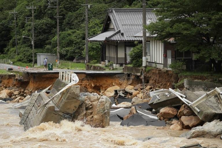 Estrada ruiu em Hiroshima
