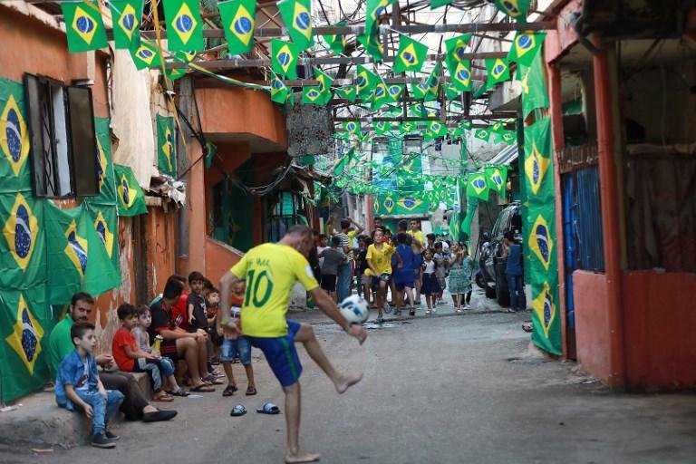 Apesar da seca de t&iacute;tulos, bairro da periferia de Beirute lamenta desempenho da Sele&ccedil;&atilde;o