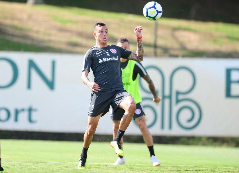 Iago quer aproveitar jogo-treino para retomar desempenho