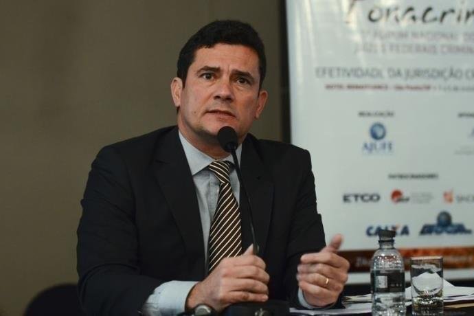 Assessoria confirma f&eacute;rias de Moro e diz que juiz julgou como poss&iacute;vel despachar