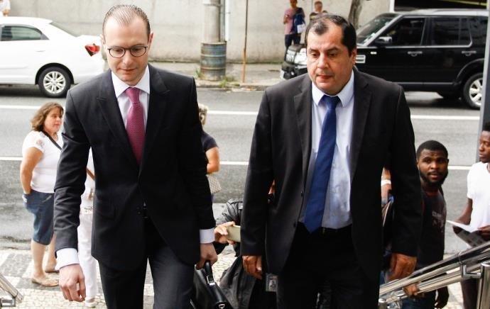 Cristiano Zanin alega que a&ccedil;&otilde;es do juiz e do MPF evidenciam que ex-presidente &eacute; v&iacute;tima de "abuso" 