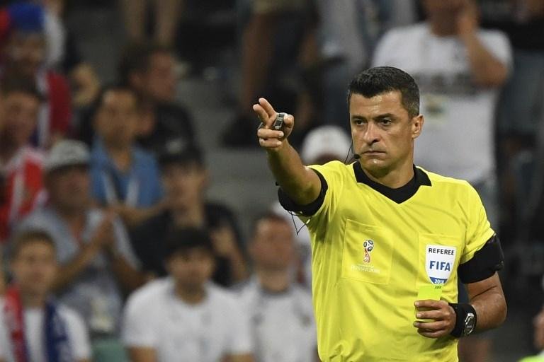 Brasileiro est&aacute; na lista de &aacute;rbitros que podem apitar a final da Copa